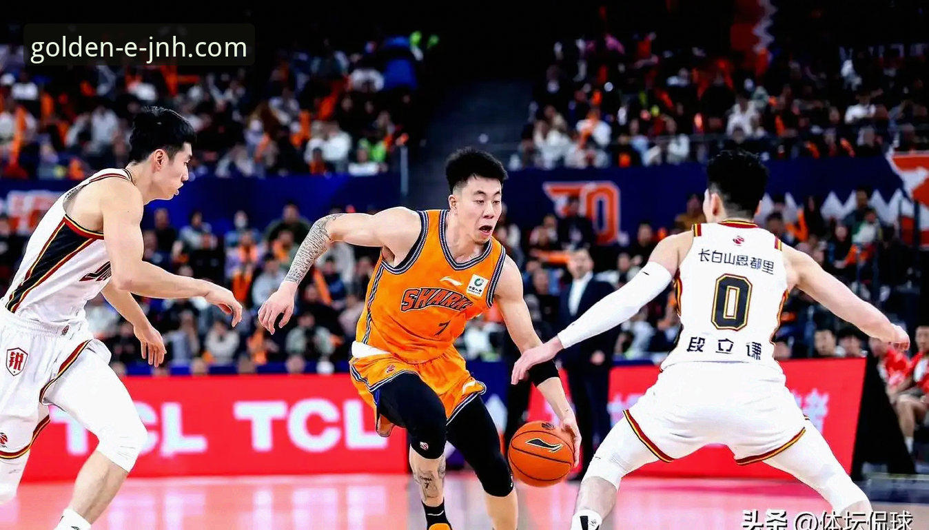 连胜风暴与连败泥潭：上海男篮的体系压制与天津队的单点挣扎